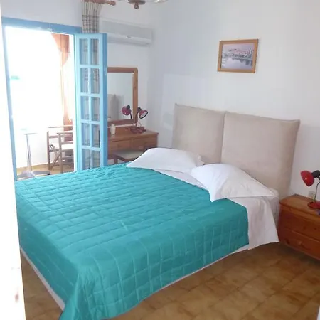 Stavros 4*