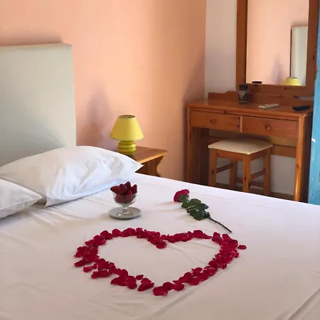 Stavros Aparthotel 4*
