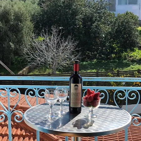 Stavros Aparthotel Istro