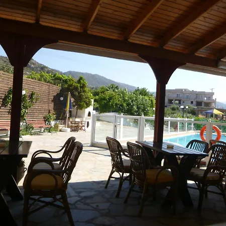Stavros 4*