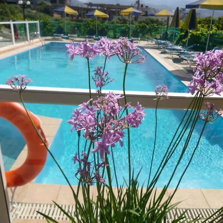 Stavros Aparthotel Istro