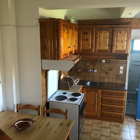 Stavros Aparthotel Istro